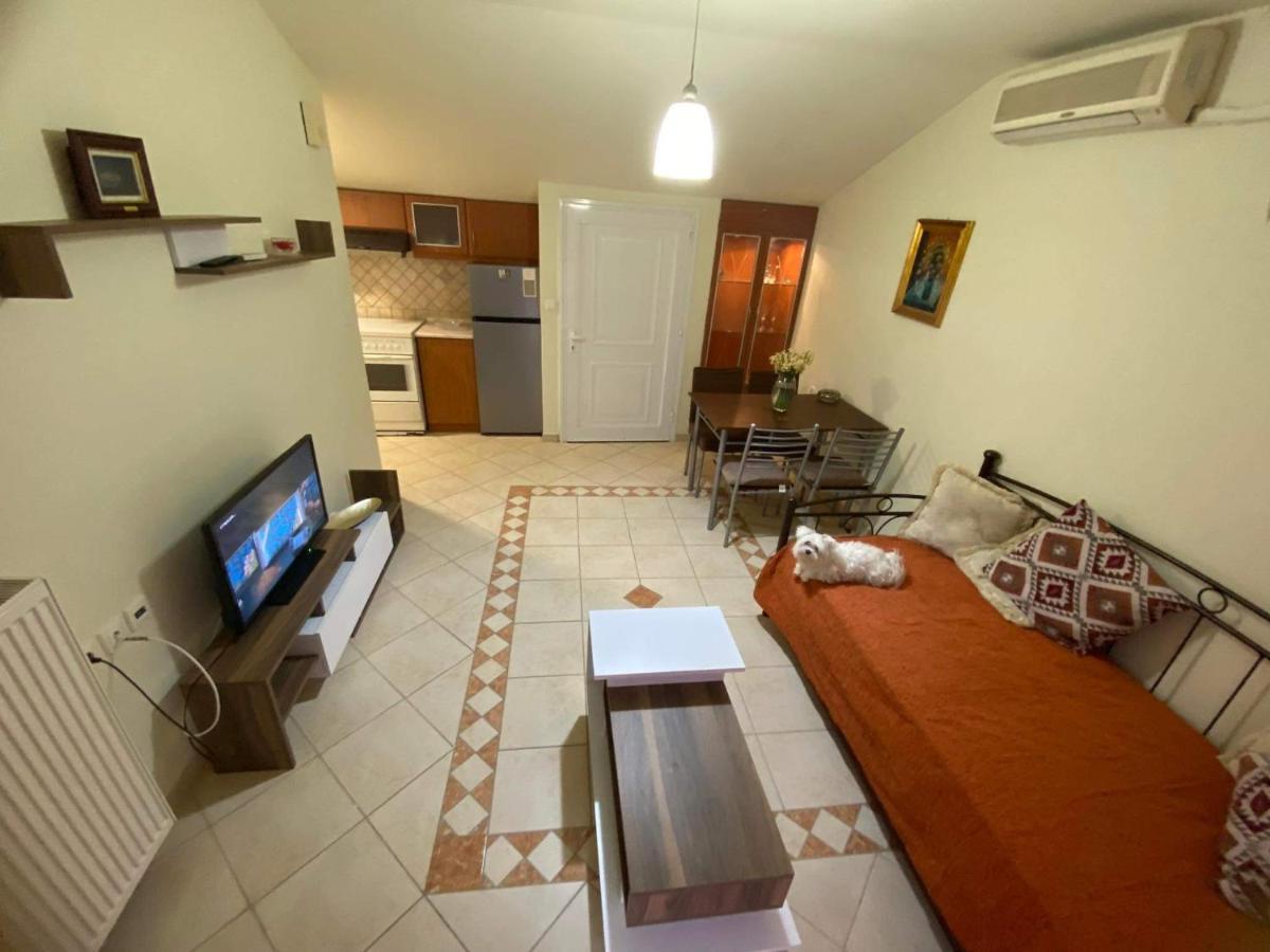 Appartement La Soffitta Di Bampina à Perivólion Extérieur photo