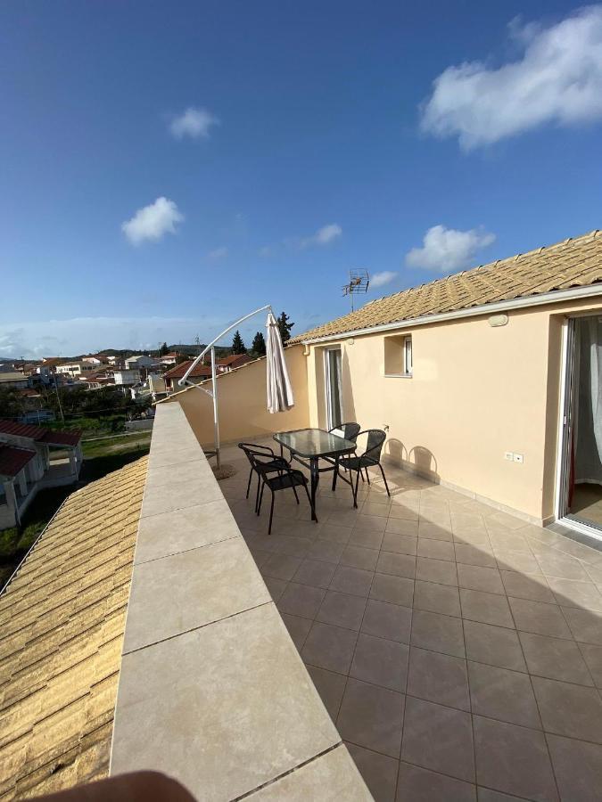 Appartement La Soffitta Di Bampina à Perivólion Extérieur photo