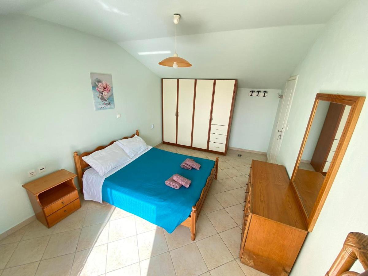 Appartement La Soffitta Di Bampina à Perivólion Extérieur photo