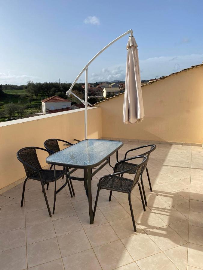 Appartement La Soffitta Di Bampina à Perivólion Extérieur photo
