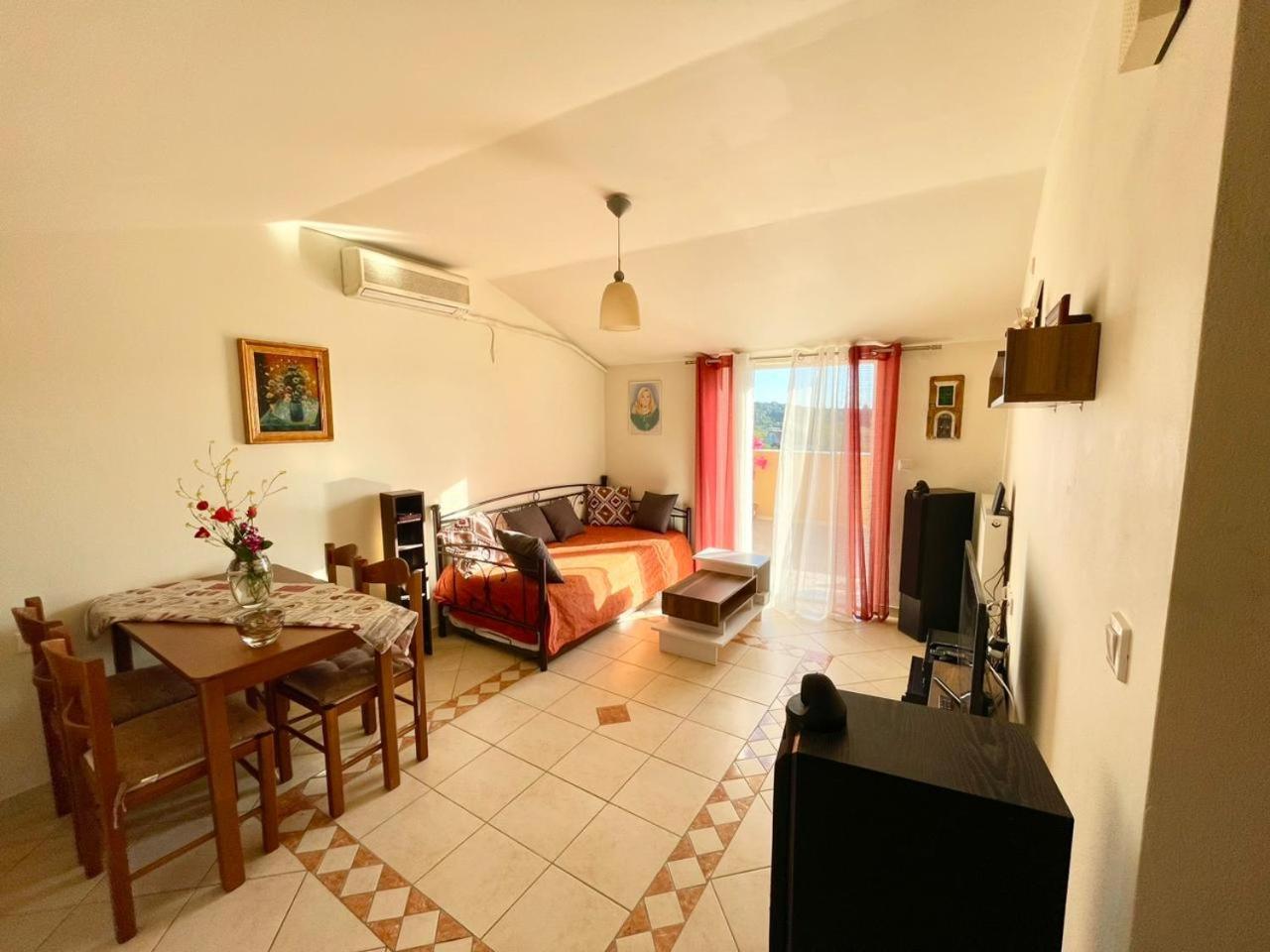 Appartement La Soffitta Di Bampina à Perivólion Extérieur photo