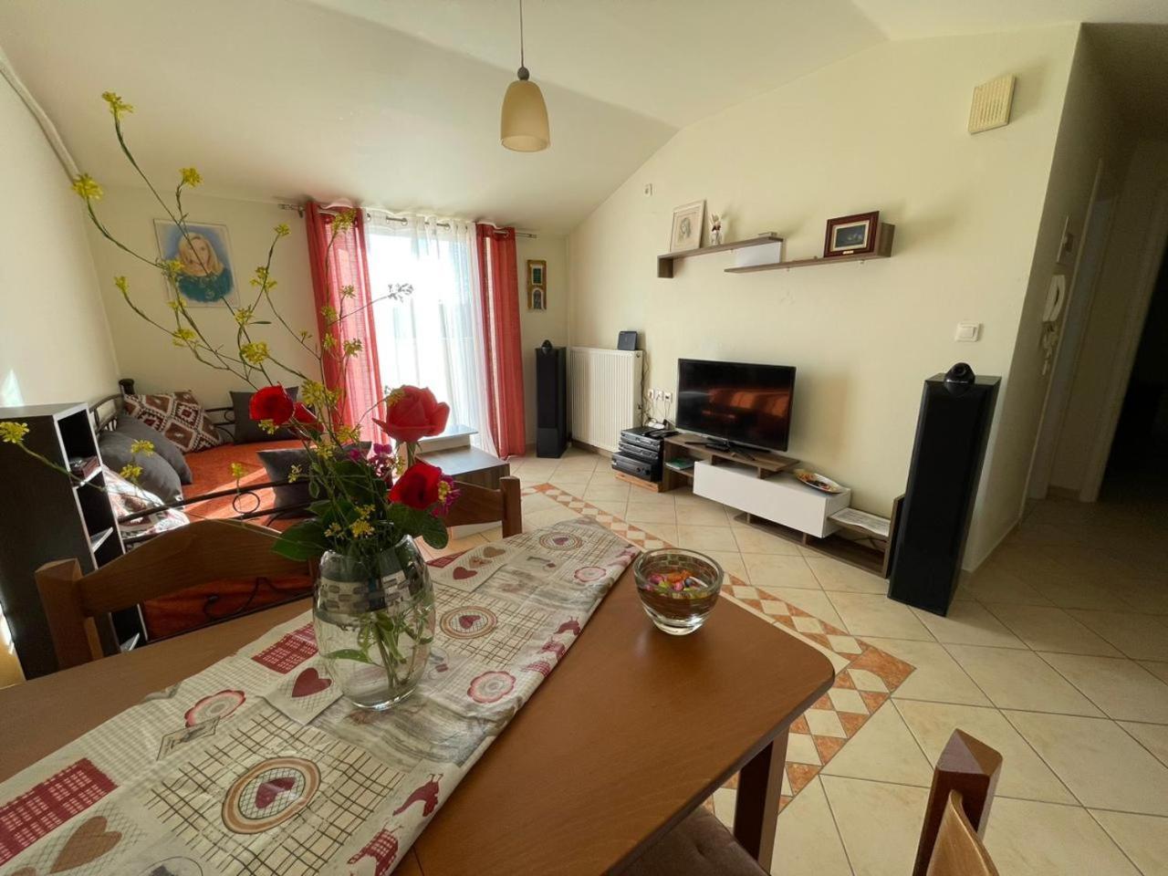 Appartement La Soffitta Di Bampina à Perivólion Extérieur photo