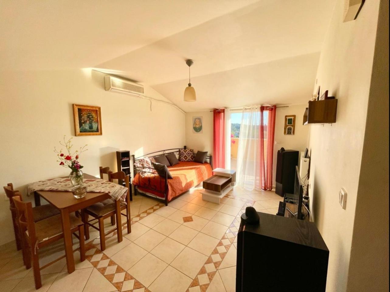 Appartement La Soffitta Di Bampina à Perivólion Extérieur photo